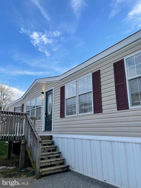 9409 Firtree Park Ct, Capitol Heights, MD 20743