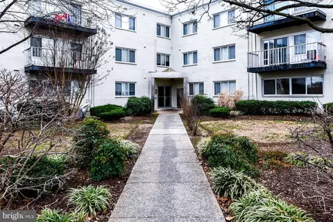 1005 Chillum Rd #304, Hyattsville, MD 20782