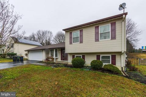 12218 Kings Arrow St, Bowie, MD 20721