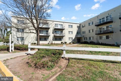 5601 Parker House Ter #312, Hyattsville, MD 20782