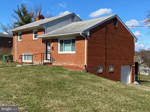 934 Ray Rd, Hyattsville, MD 20783