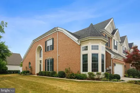 7217 Piney Woods Pl, Laurel, MD 20707