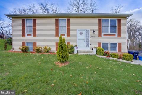 8204 Selkirk Ct, District Heights, MD 20747