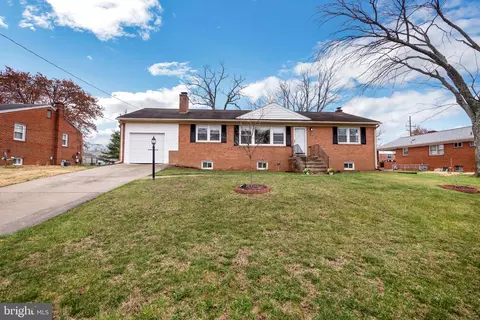 2205 Tonga Dr, Fort Washington, MD 20744