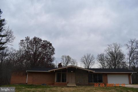 10218 Chautauqua Ave, Lanham, MD 20706