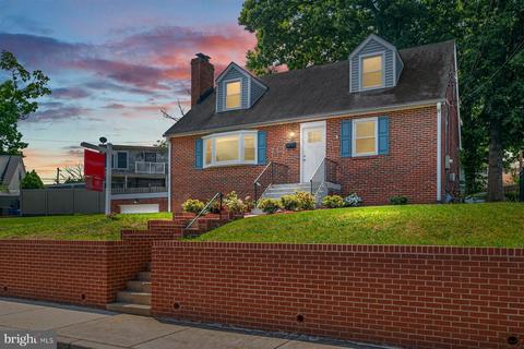 6909 Buchanan St, Hyattsville, MD 20784
