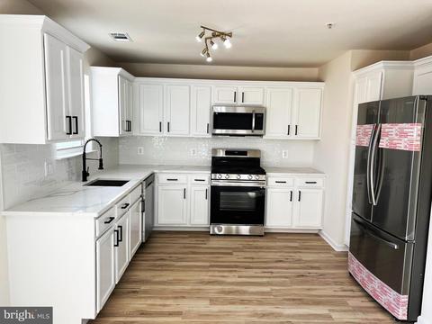 1415 Sutler Ter, Oxon Hill, MD 20745