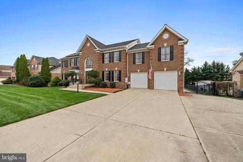 804 Sero Pine Ln, Fort Washington, MD 20744