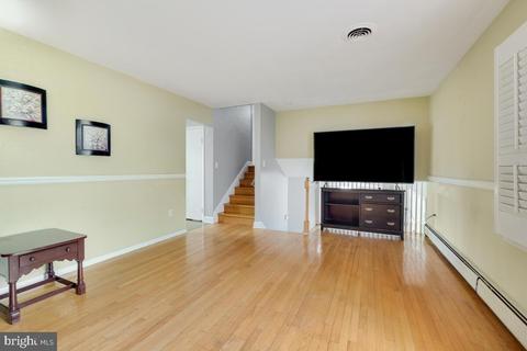 16109 Malcolm Dr, Laurel, MD 20707 photo 5