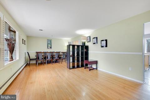 16109 Malcolm Dr, Laurel, MD 20707 photo 4