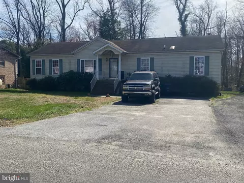 6701 Springbrook Ln, Clinton, MD 20735