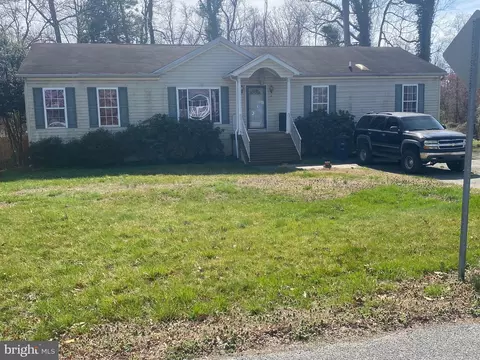6701 Springbrook Ln, Clinton, MD 20735 photo 2