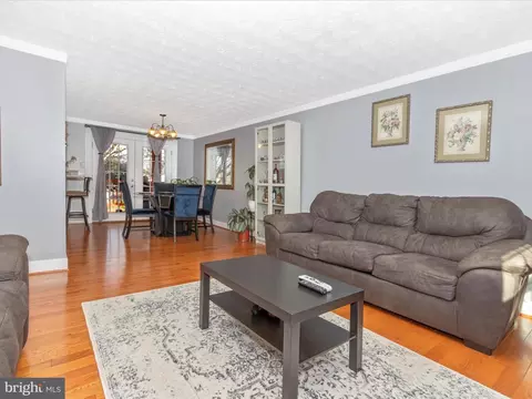 8603 Briarwood Ct, Laurel, MD 20708 photo 9