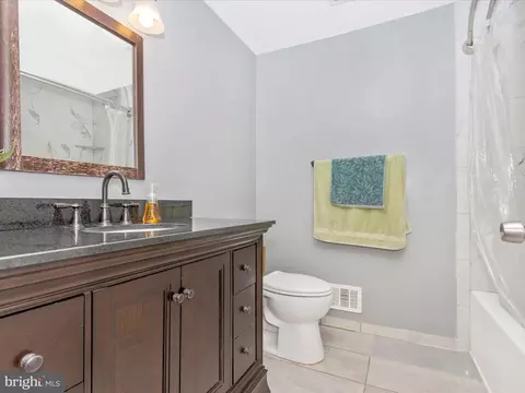 8603 Briarwood Ct, Laurel, MD 20708 photo 31