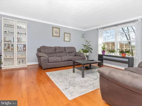 8603 Briarwood Ct, Laurel, MD 20708 photo 5