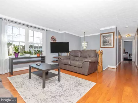 8603 Briarwood Ct, Laurel, MD 20708 photo 7