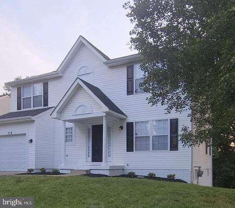 718 Carlough St, Hyattsville, MD 20785