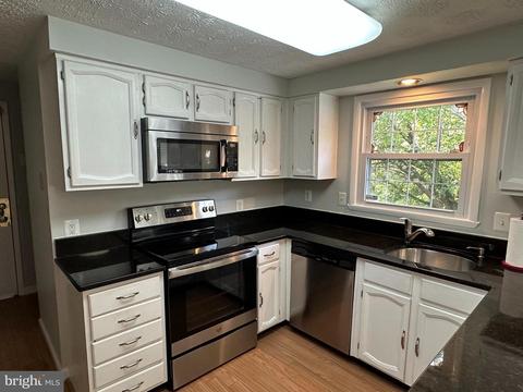 9114 Briarchip St, Laurel, MD 20708 photo 5