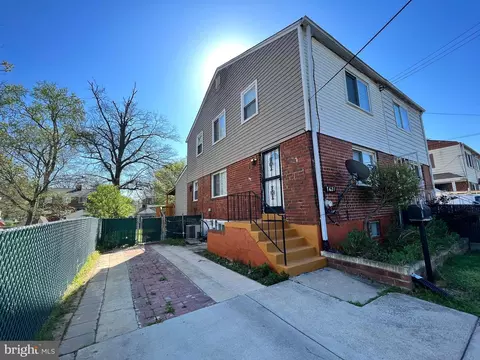 7621 25th Ave, Adelphi, MD 20783