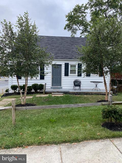 7010 Fresno St, Capitol Heights, MD 20743