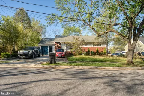 8314 Quentin St, New Carrollton, MD 20784