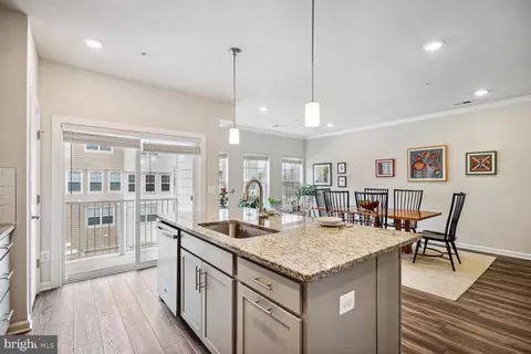 9645 Block St, Lanham, MD 20706 photo 13