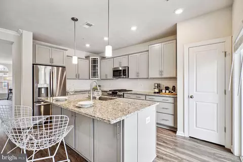 9645 Block St, Lanham, MD 20706 photo 15