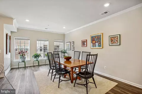 9645 Block St, Lanham, MD 20706 photo 10