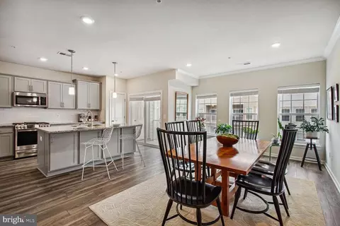 9645 Block St, Lanham, MD 20706 photo 12