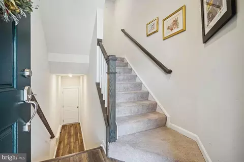 9645 Block St, Lanham, MD 20706 photo 3