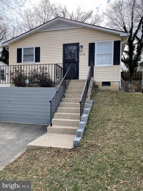 4725 Leroy Gorham Dr, Capitol Heights, MD 20743