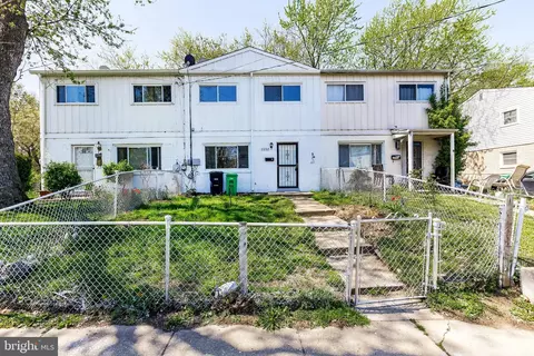 2202 Columbia Pl, Hyattsville, MD 20785