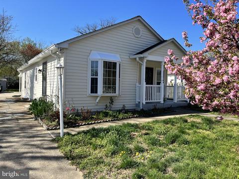 3711 Windom Rd, Brentwood, MD 20722