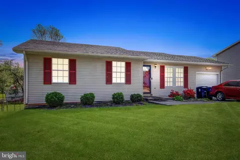 10507 Broadleaf Dr, Upper Marlboro, MD 20774