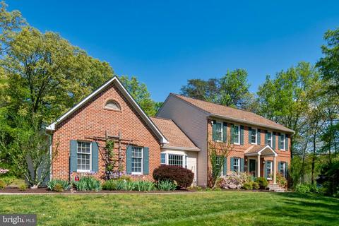 11403 Kedleston Rd, Glenn Dale, MD 20769