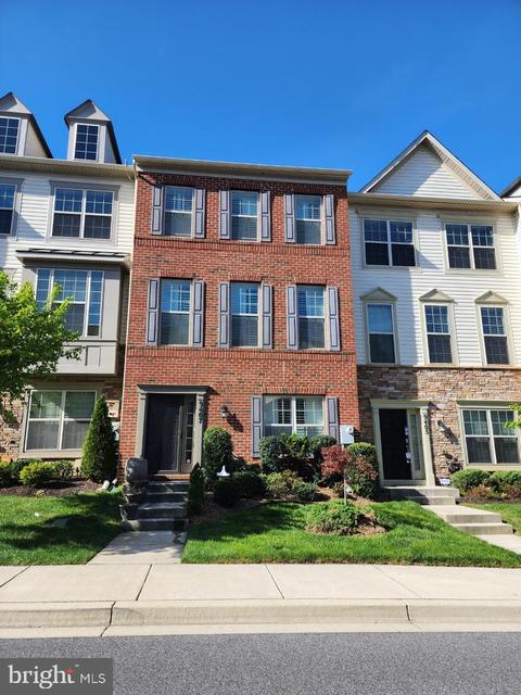 9407 Smithview Pl, Lanham, MD 20706