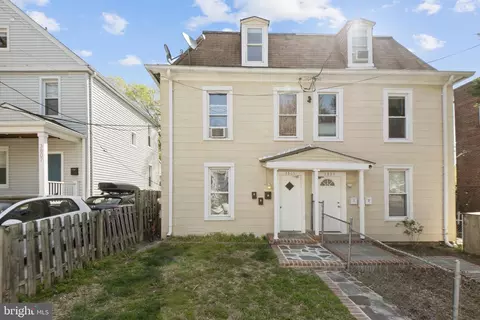 3805 33rd St, Mount Rainier, MD 20712