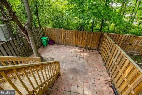 6912 Woodstream Ln, Lanham, MD 20706 photo 28