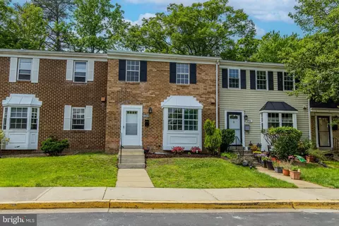 6912 Woodstream Ln, Lanham, MD 20706 photo 4