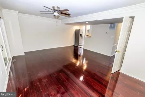 6912 Woodstream Ln, Lanham, MD 20706 photo 9