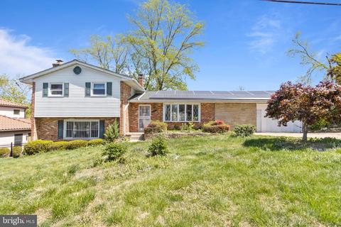 5200 Martin Dr, Oxon Hill, MD 20745