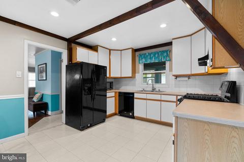 12206 Mackell Ln, Bowie, MD 20715 photo 10