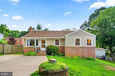 5919 Natasha Dr, Berwyn Heights, MD 20740