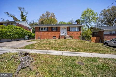 2541 Fairhill Dr, Suitland, MD 20746