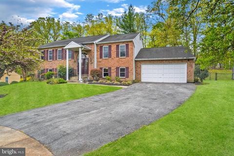3101 Glissade Ct, Clinton, MD 20735