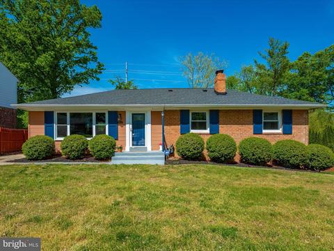 10712 Trafton Dr, Upper Marlboro, MD 20774