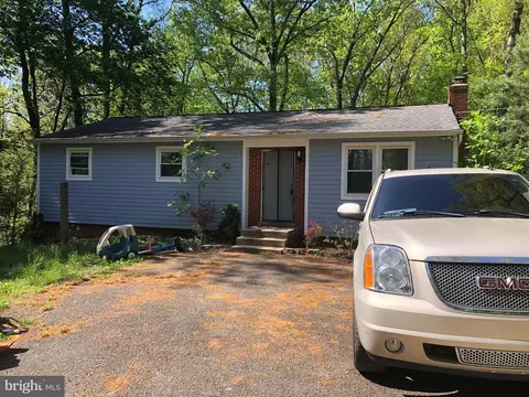 2000 Spring Grove Dr, Accokeek, MD 20607