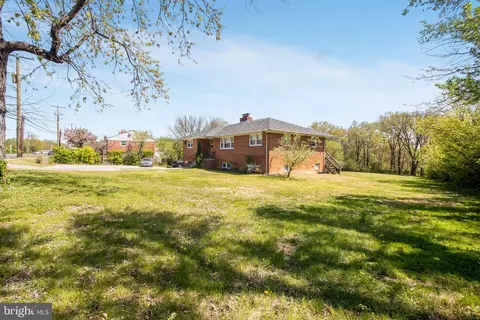 8005 Riggs Rd, Hyattsville, MD 20783