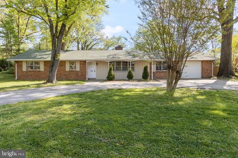 8503 Laverne Dr, Adelphi, MD 20783