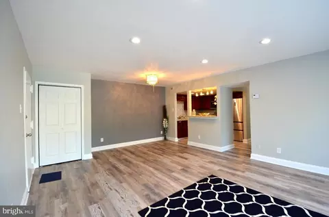 10107 Prince Pl #304-9B, Upper Marlboro, MD 20774